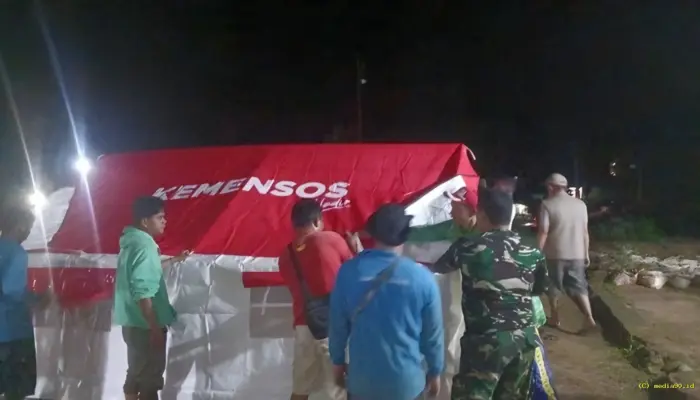 Kemensos Salurkan Bantuan bagi Korban Banjir di Tapanuli Tengah