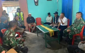 Mensos Kirim Bantuan untuk Korban Konflik Flores Timur, Imbau Warga Menahan Diri 6 Kemensos Salurkan Bantuan untuk Korban Konflik Flores Timur Mensos Ajak Warga Menahan Diri