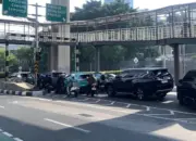 Lalu Lintas Kuningan Menuju Tendean Macet Akibat Pembongkaran JPO yang Ditabrak Truk