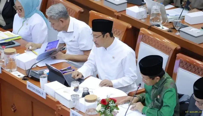 Raker Bersama Komisi VIII DPR, Mensos Gus Ipul Tegaskan Tindak Lanjuti Temuan BPK