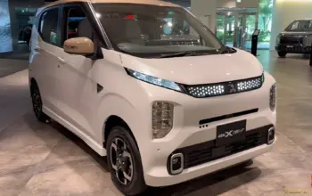 Mitsubishi eK Cross EV 2026 Resmi Meluncur, Mobil Listrik Mungil dengan Fitur "Genset Berjalan" 3 Mitsubishi eK Cross EV 2026 Meluncur Mobil Listrik Mini yang Bisa Jadi Genset Berjalan