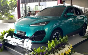 Lepas E4 Resmi Diperkenalkan, SUV Listrik Baru dengan Jarak Tempuh 500 Km 4 Mobil Listrik Lepas E4 Siap Meluncur Usung Jarak Tempuh Maksimal 500 Km