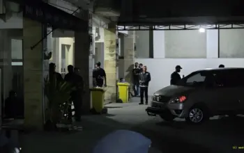 Polisi Boyong Koper Besar hingga Tas Setelah Penggeledahan Ruko di Cipete