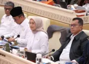 MenPAN-RB Paparkan Capaian Kinerja 2025 dalam Raker Bersama Komisi II DPR RI 10 Raker DPR RI MenPAN RB Beberkan Realisasi Kinerja Kementerian Sepanjang 2025