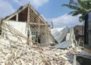 Rumah Hasil Kerja TKW Bojonegoro di Hong Kong Dirobohkan Usai Suami Ketahuan Selingkuh