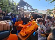 Sempat Dilaporkan Hilang, Pria di Nganjuk Ditemukan Tewas Terkubur di Pekarangan Rumah 10 Sempat Dilaporkan Hilang Pria di Nganjuk Ditemukan Tewas Terkubur di Pekarangan Rumah