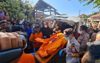 Sempat Dilaporkan Hilang, Pria di Nganjuk Ditemukan Tewas Terkubur di Pekarangan Rumah 3 Sempat Dilaporkan Hilang Pria di Nganjuk Ditemukan Tewas Terkubur di Pekarangan Rumah