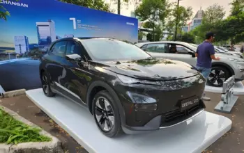 Spesifikasi Changan Deepal S05: Tiga Varian BEV dan REEV dengan Estimasi Harga Mulai Rp500 Jutaan 2 Spesifikasi Changan Deepal S05 Terungkap Hadir dalam Tiga Varian dengan Harga Mulai Rp500 Jutaan