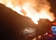 TPA Cipayung Depok Terbakar Api Membesar di Area Penampungan Sampah
