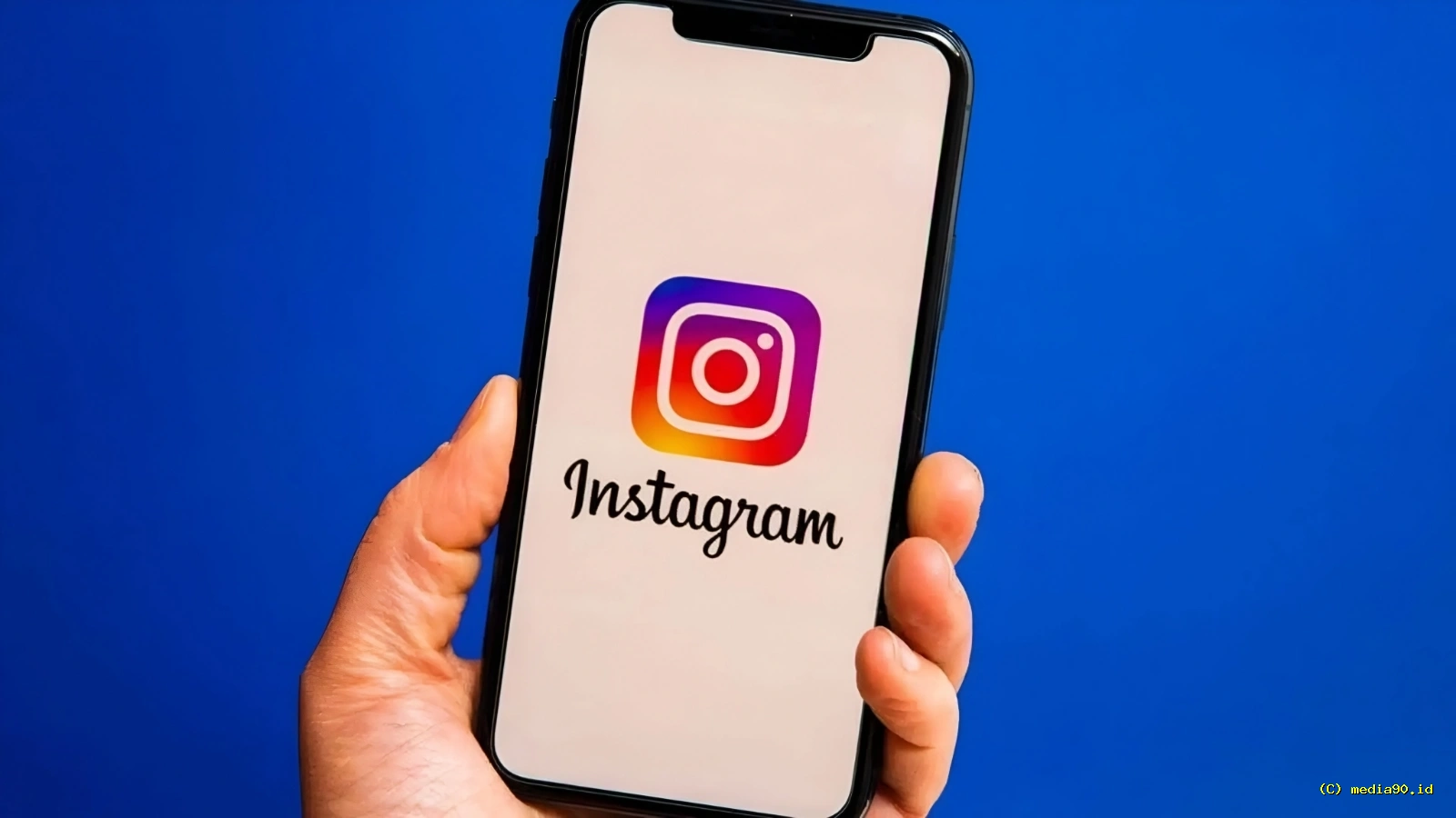 Tak Lagi Satu Caption, Instagram Bikin Setiap Slide Carousel Bisa Punya Keterangan Berbeda