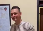 Polisi Ungkap Alasan Pelaku Penganiayaan Pemotor di Jaksel Tersenyum Saat Ditangkap 13 Terungkap Alasan Pria yang Aniaya Pemotor di Jaksel Tersenyum saat Ditangkap