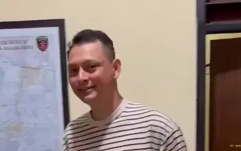 Polisi Ungkap Alasan Pelaku Penganiayaan Pemotor di Jaksel Tersenyum Saat Ditangkap 6 Terungkap Alasan Pria yang Aniaya Pemotor di Jaksel Tersenyum saat Ditangkap