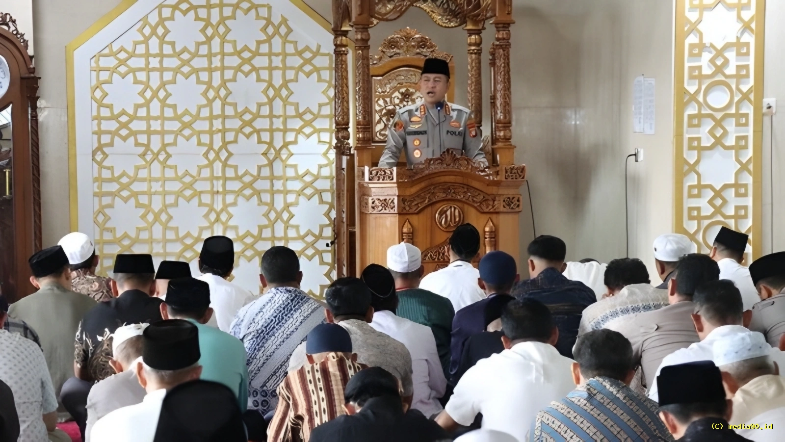 Kapolres Jakbar Mengajak Masyarakat Bersama sama Ciptakan Situasi Aman dan Kondusif