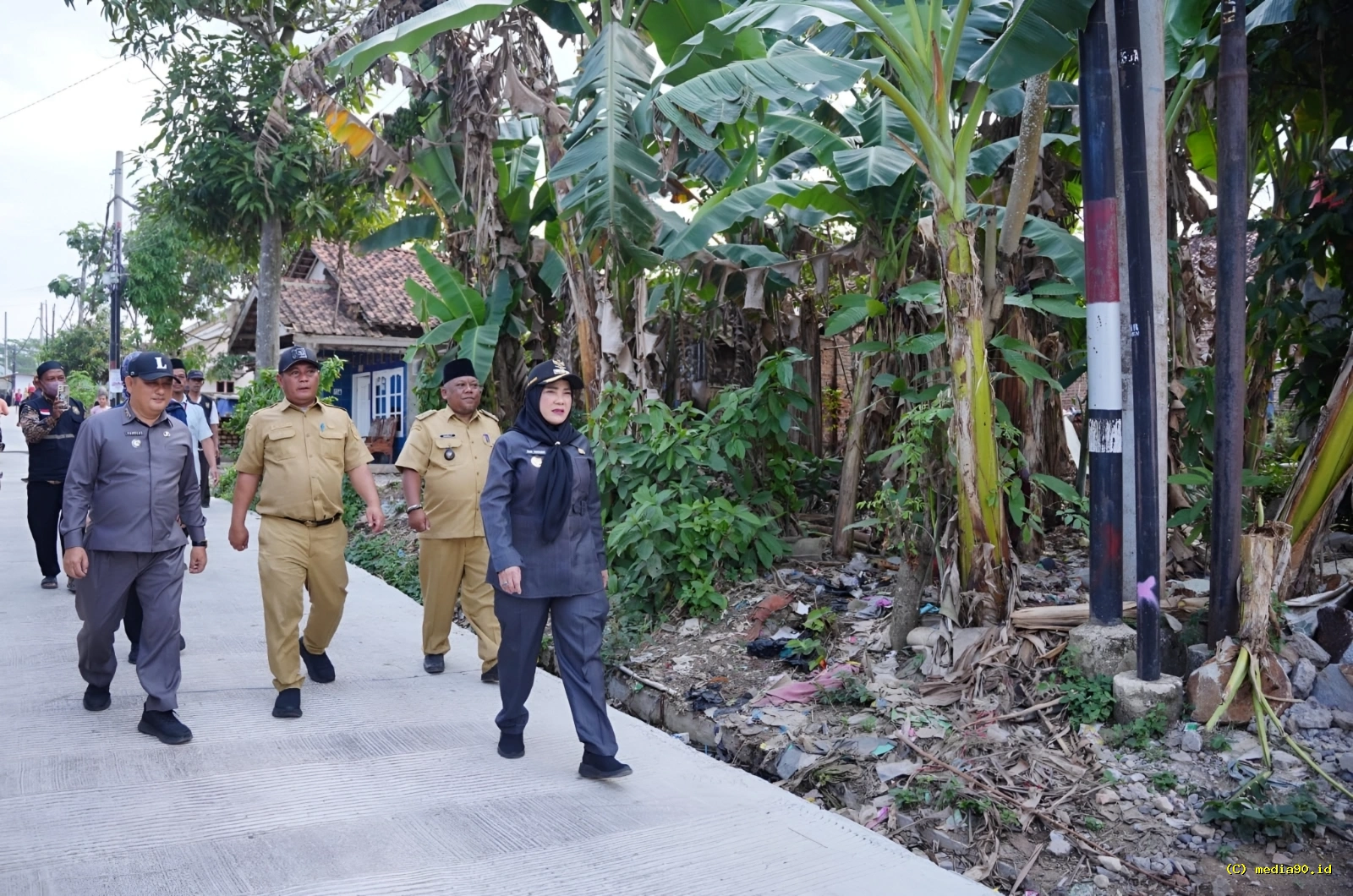 Pastikan Proyek Berjalan Eva Dwiana Cek Perbaikan Jalan Wala Kuba Way Laga