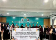 Polinela Kenalkan Explainable AI untuk Tingkatkan Kompetensi Guru Bahasa Inggris SMK di Metro